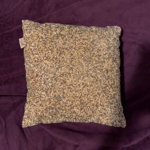 Gold decorative pillow